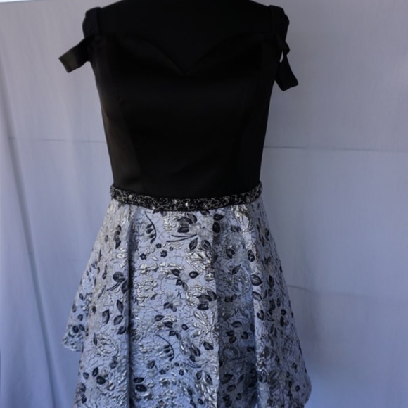 21731 Ellie Wilde Mon Cheri, Beaded Mini Dress - Picture 5 of 5